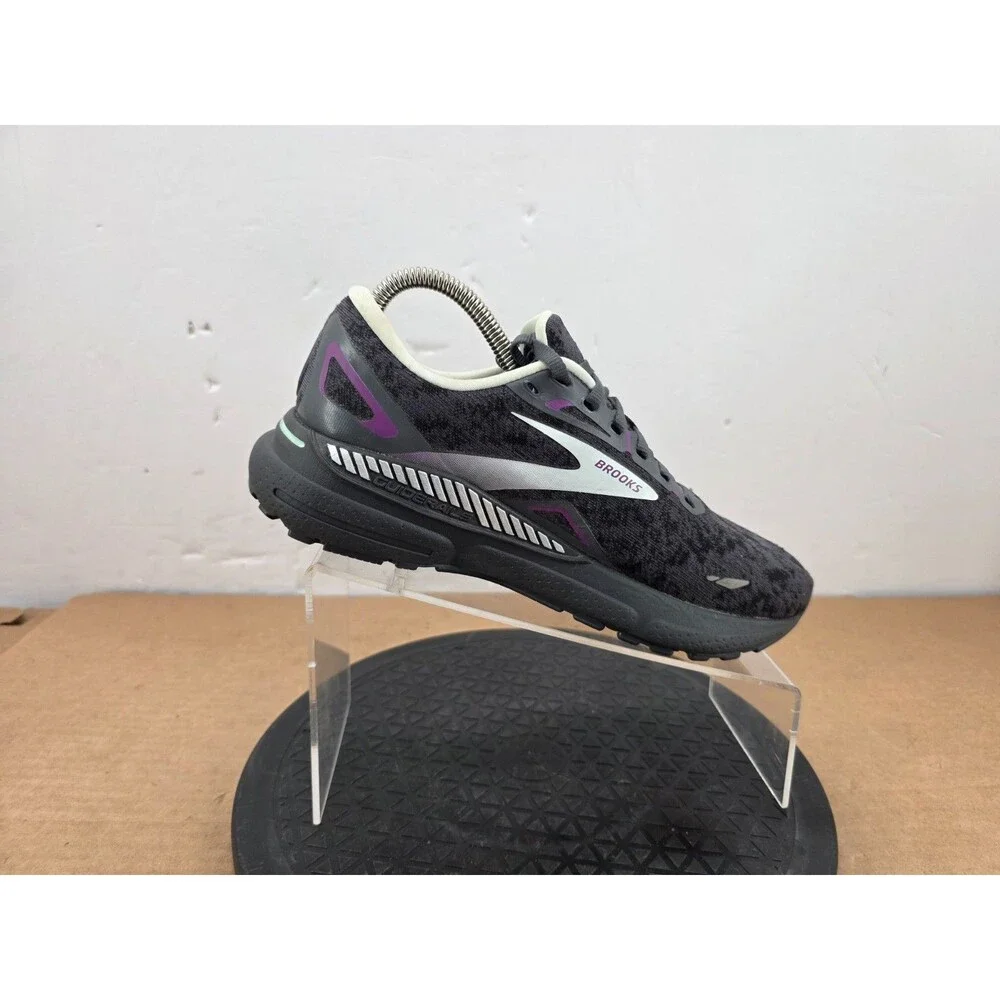 Brooks quick ship